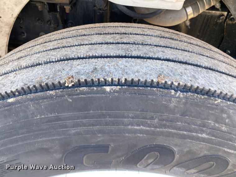 image for item JW9171 2010 Freightliner M2  utility / service truck