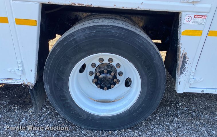 image for item JW9171 2010 Freightliner M2  utility / service truck