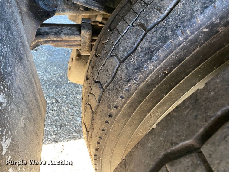 image for item JW9171 2010 Freightliner M2  utility / service truck