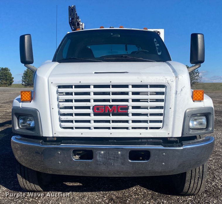 image for item KB9567 2006 GMC C6500  utility / service truck