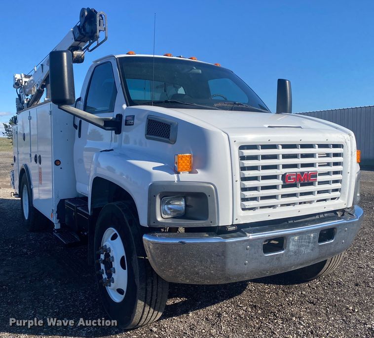 image for item KB9567 2006 GMC C6500  utility / service truck