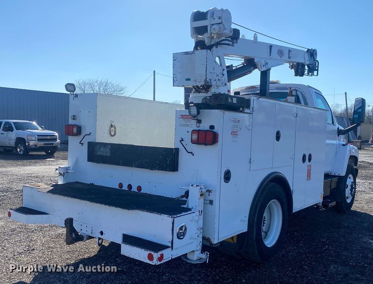image for item KB9567 2006 GMC C6500  utility / service truck