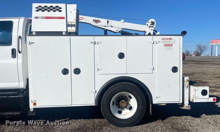 image for item KB9567 2006 GMC C6500  utility / service truck