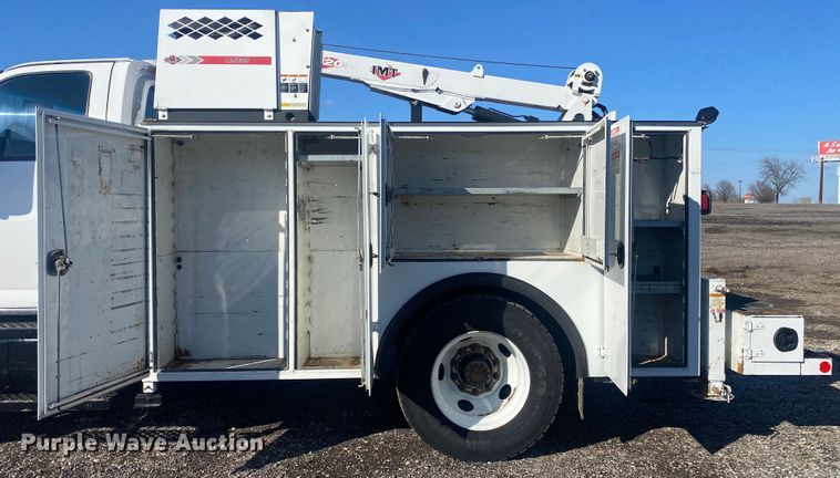 image for item KB9567 2006 GMC C6500  utility / service truck