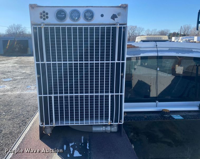 image for item KB9567 2006 GMC C6500  utility / service truck