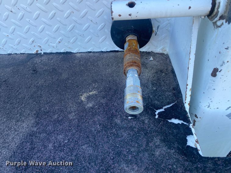 image for item KB9567 2006 GMC C6500  utility / service truck