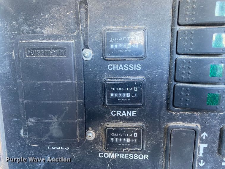 image for item KB9567 2006 GMC C6500  utility / service truck