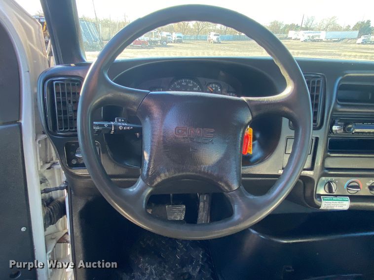 image for item KB9567 2006 GMC C6500  utility / service truck