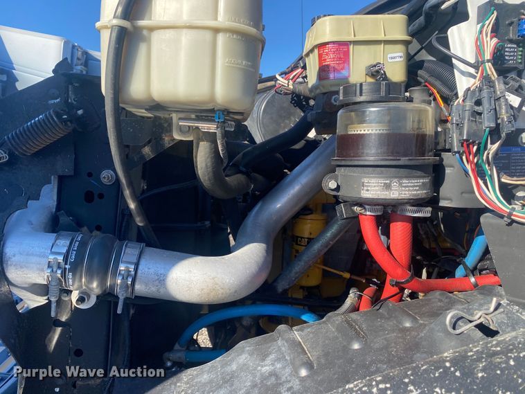 image for item KB9567 2006 GMC C6500  utility / service truck