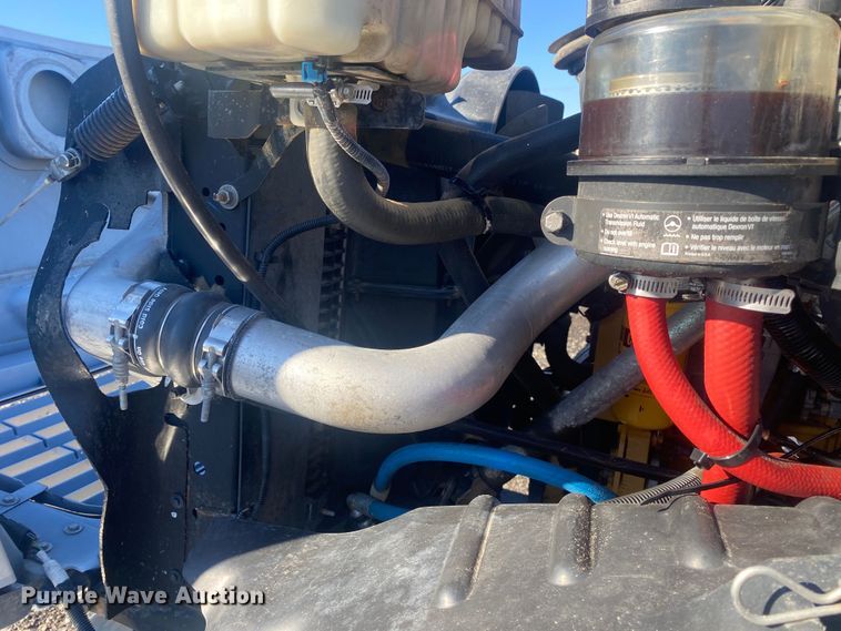 image for item KB9567 2006 GMC C6500  utility / service truck