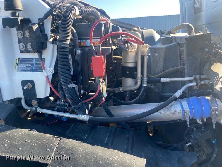 image for item KB9567 2006 GMC C6500  utility / service truck