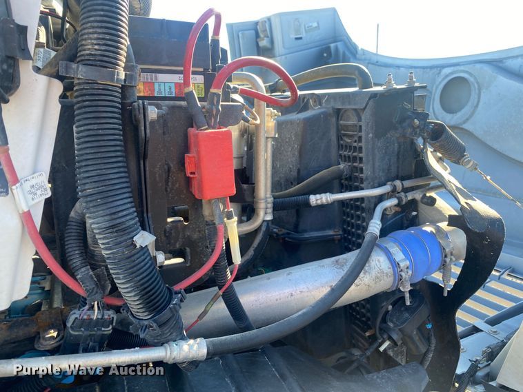 image for item KB9567 2006 GMC C6500  utility / service truck