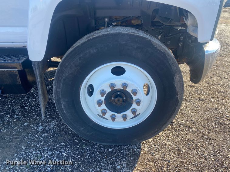 image for item KB9567 2006 GMC C6500  utility / service truck