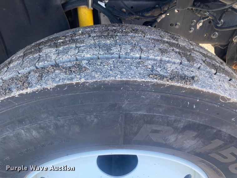 image for item KB9567 2006 GMC C6500  utility / service truck