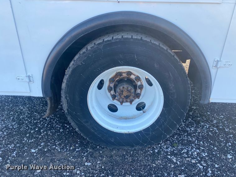 image for item KB9567 2006 GMC C6500  utility / service truck