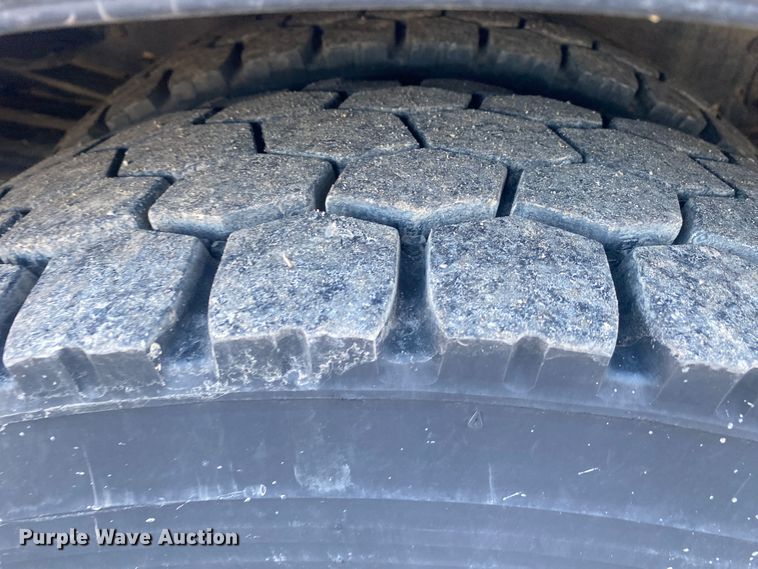 image for item KB9567 2006 GMC C6500  utility / service truck