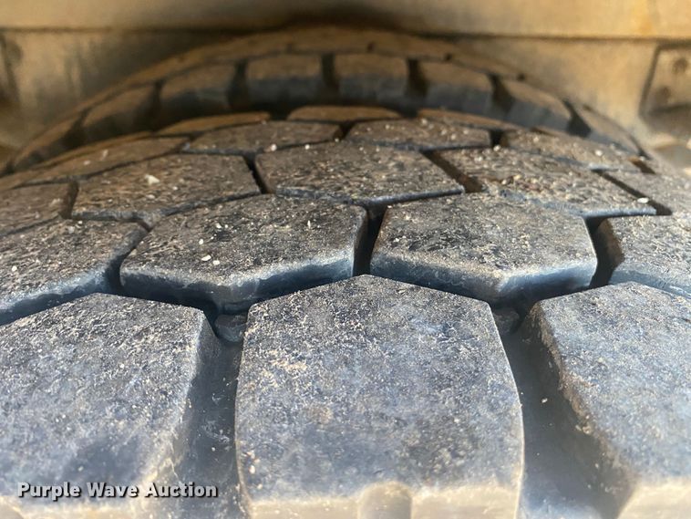 image for item KB9567 2006 GMC C6500  utility / service truck