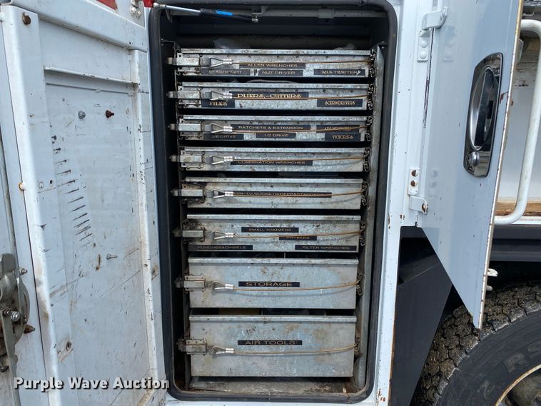 image for item KB9574 1998 GMC C5500  utility / service truck