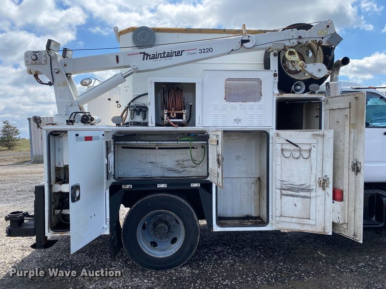 image for item KB9574 1998 GMC C5500  utility / service truck