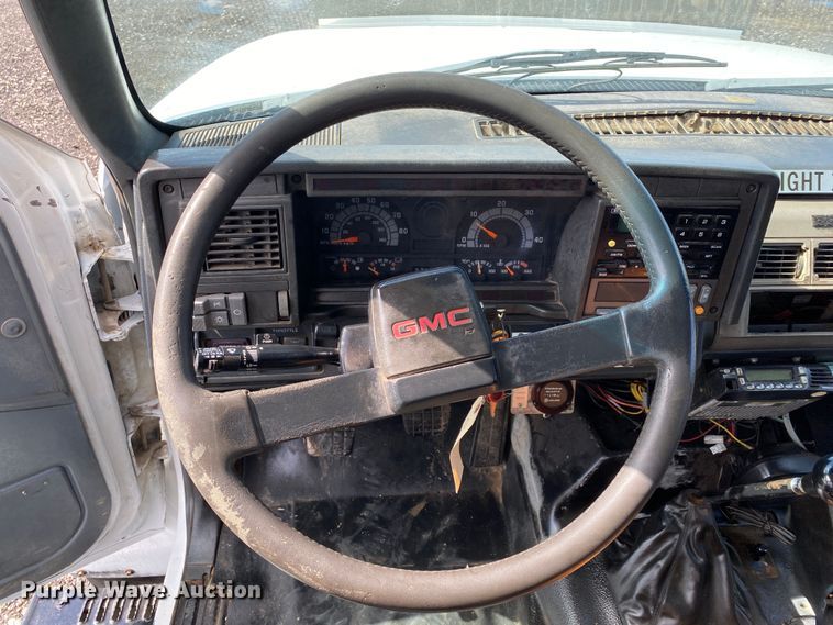 image for item KB9574 1998 GMC C5500  utility / service truck