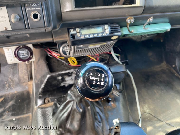 image for item KB9574 1998 GMC C5500  utility / service truck