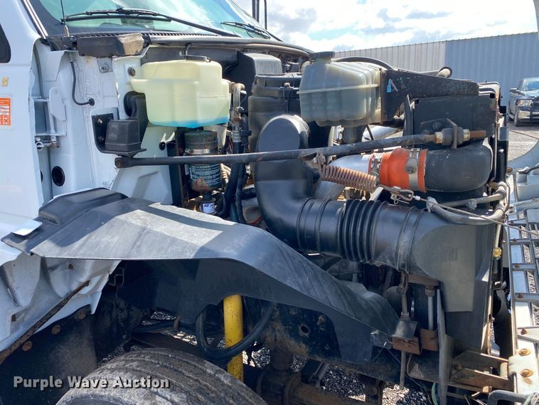 image for item KB9574 1998 GMC C5500  utility / service truck