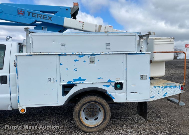 image for item KB9576 2008 Ford F550 Super Duty  bucket truck