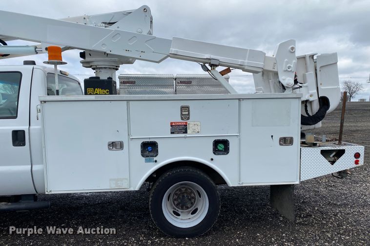 image for item KB9577 2011 Ford F550 Super Duty  bucket truck