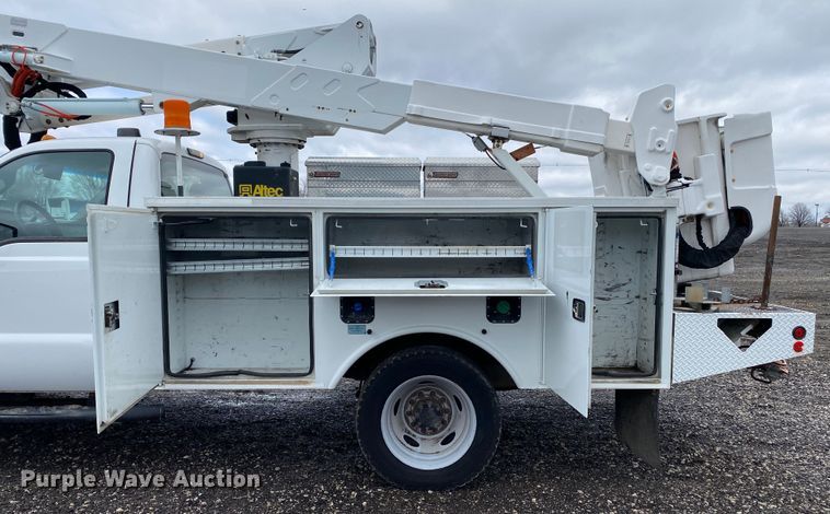 image for item KB9577 2011 Ford F550 Super Duty  bucket truck