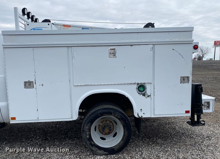 image for item KB9593 2008 Ford F450 Super Duty  utility / service truck