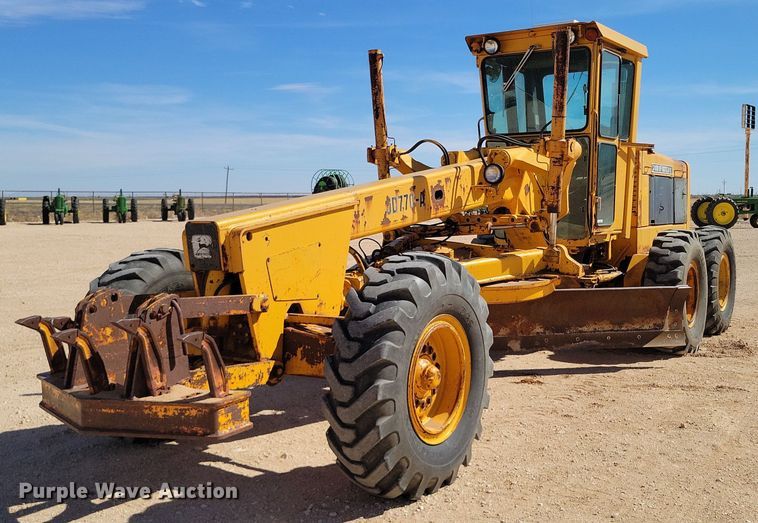 image for item KD9289 1978 John Deere 770A  motor grader