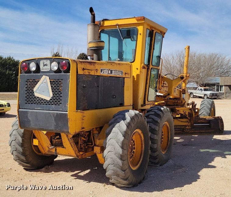 image for item KD9289 1978 John Deere 770A  motor grader