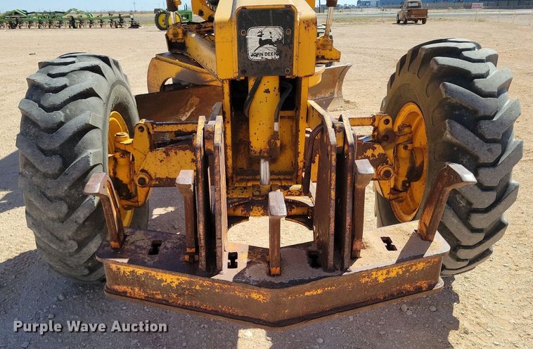 image for item KD9289 1978 John Deere 770A  motor grader