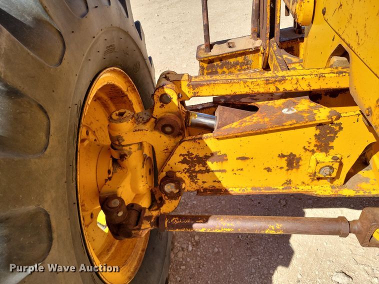 image for item KD9289 1978 John Deere 770A  motor grader