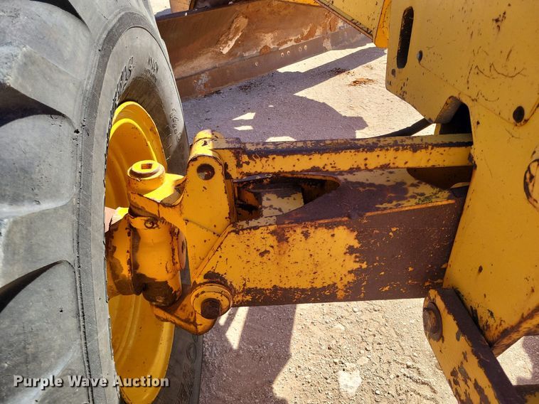 image for item KD9289 1978 John Deere 770A  motor grader