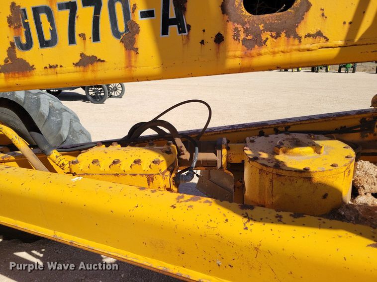 image for item KD9289 1978 John Deere 770A  motor grader