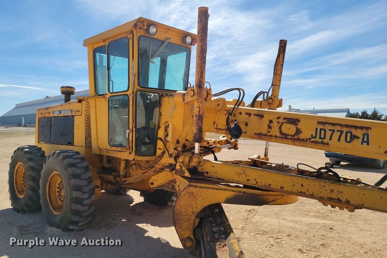 image for item KD9289 1978 John Deere 770A  motor grader