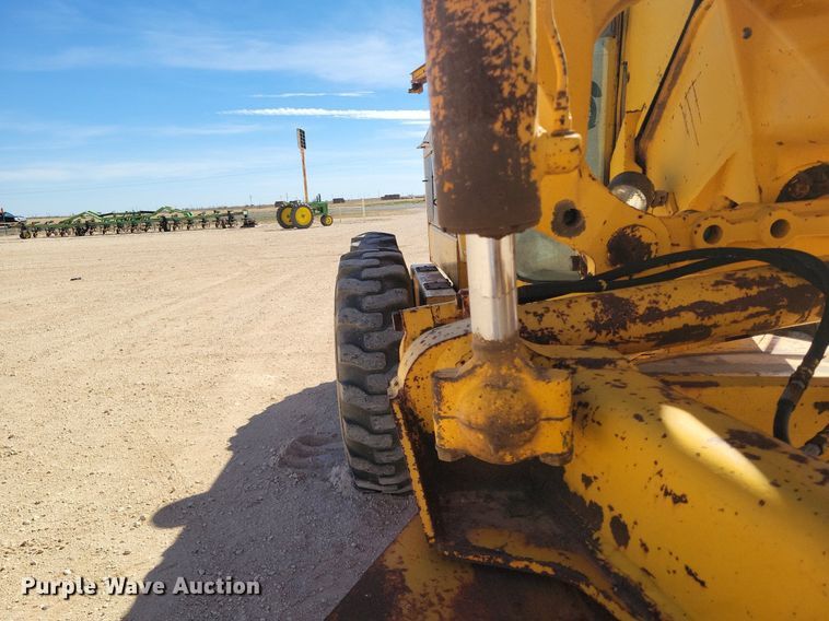 image for item KD9289 1978 John Deere 770A  motor grader