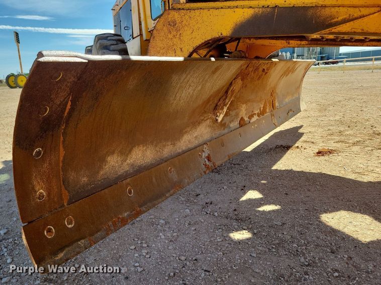 image for item KD9289 1978 John Deere 770A  motor grader