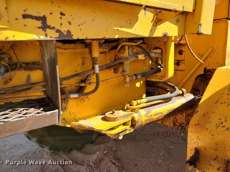 image for item KD9289 1978 John Deere 770A  motor grader