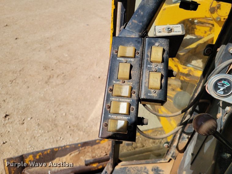 image for item KD9289 1978 John Deere 770A  motor grader