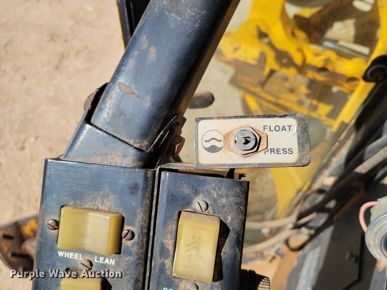 image for item KD9289 1978 John Deere 770A  motor grader