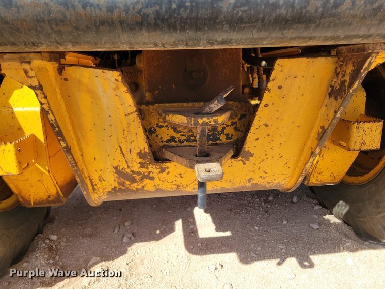 image for item KD9289 1978 John Deere 770A  motor grader