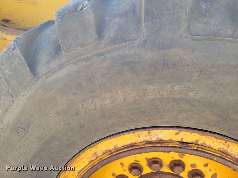 image for item KD9289 1978 John Deere 770A  motor grader