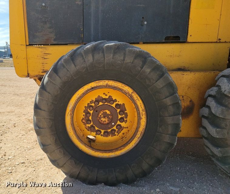 image for item KD9289 1978 John Deere 770A  motor grader