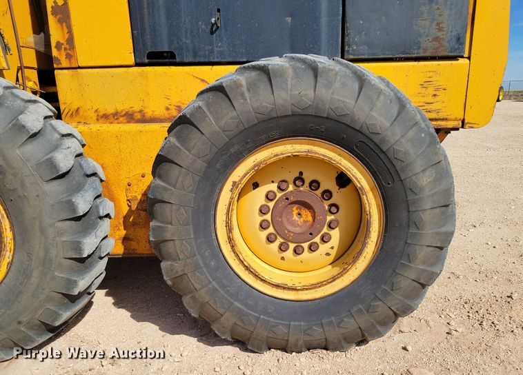 image for item KD9289 1978 John Deere 770A  motor grader