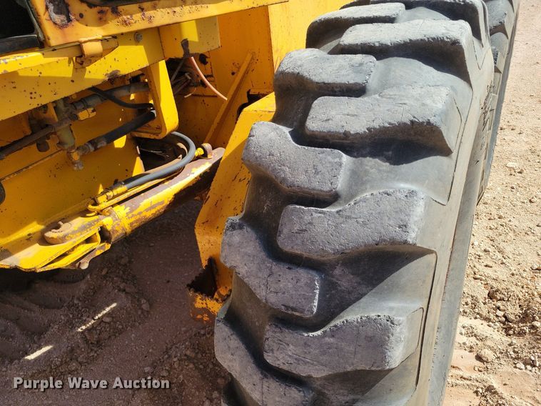 image for item KD9289 1978 John Deere 770A  motor grader