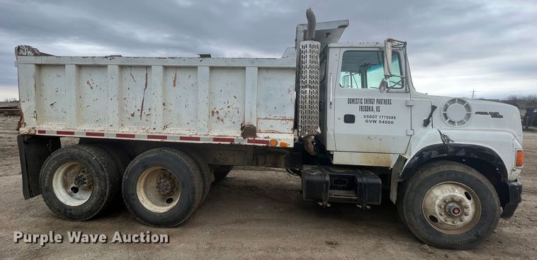 image for item KR9534 1993 Ford L9000  dump truck