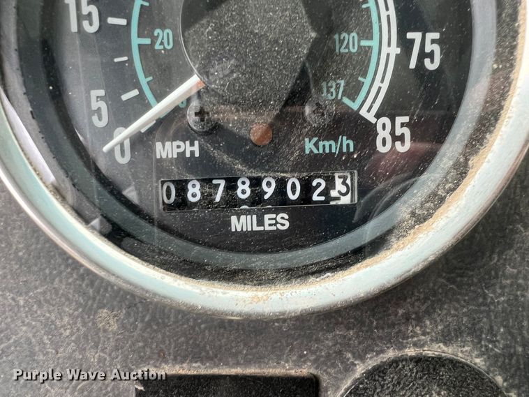 image for item KR9534 1993 Ford L9000  dump truck