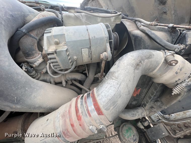 image for item KR9534 1993 Ford L9000  dump truck